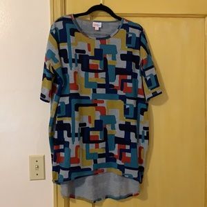 Lularoe T-shirt oversized t-shirt in bold graphic print Size XS